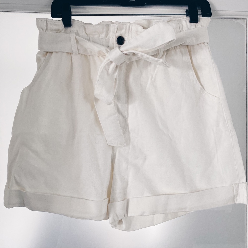 NWT Paperbag waist white jean shorts